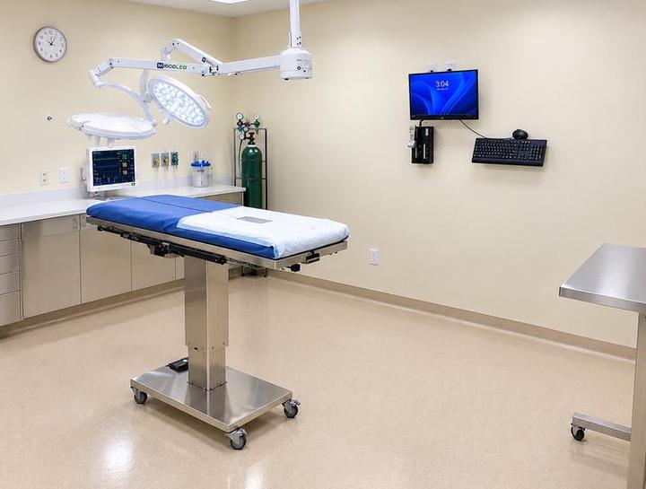 Carousel Slide 6: Operating Room